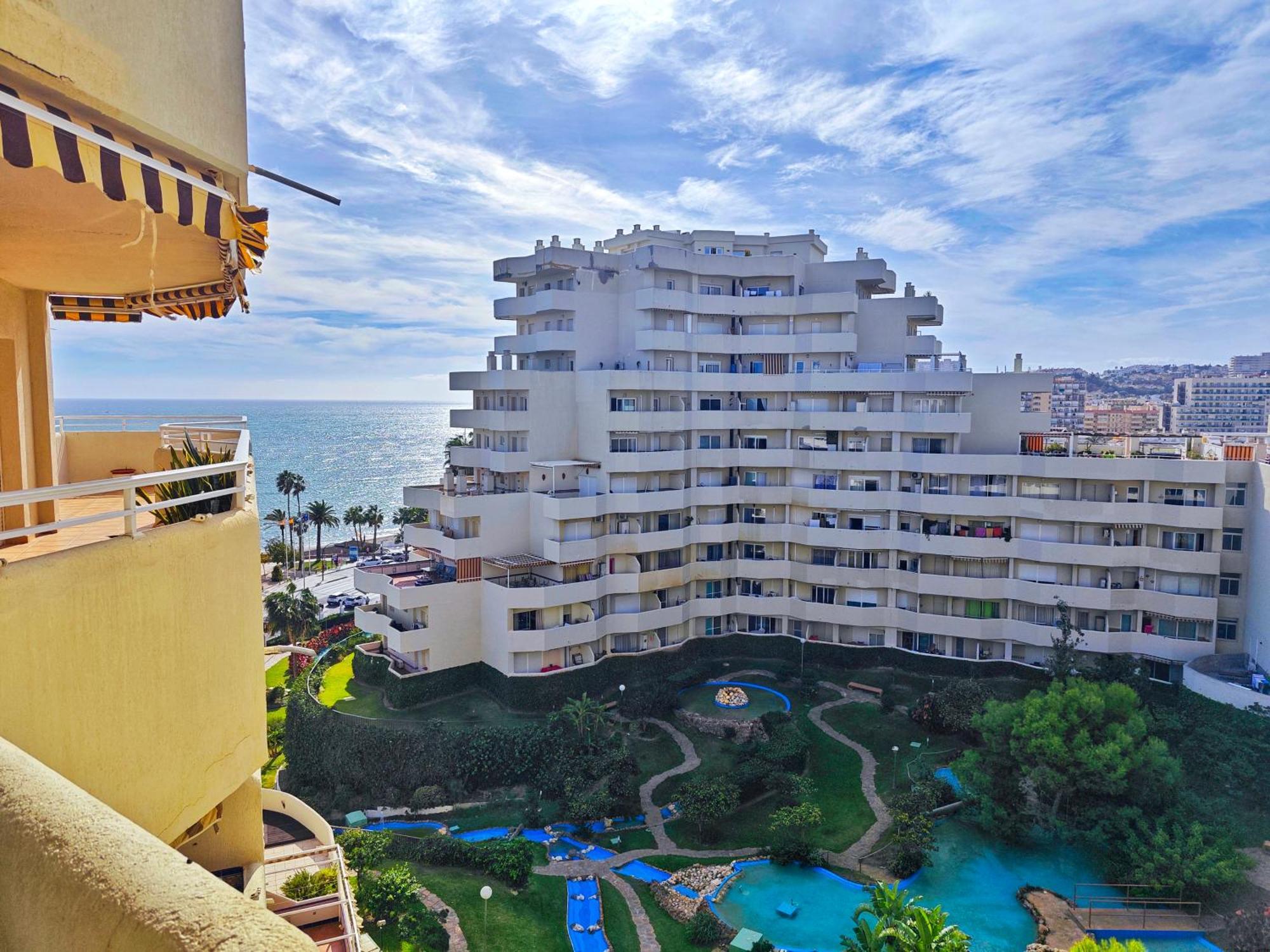 Apartamentos Holidays Benalbeach Benalmádena Exterior foto