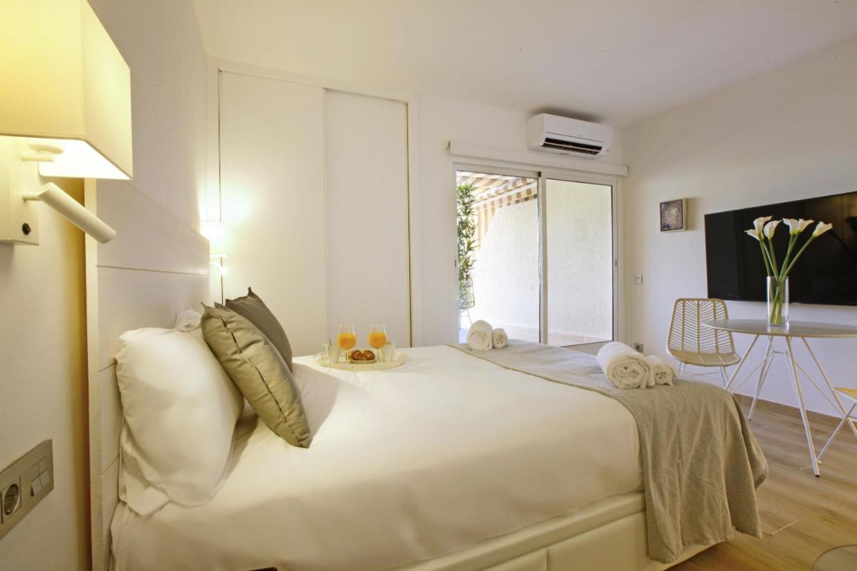 Apartamentos Holidays Benalbeach Benalmádena Quarto foto